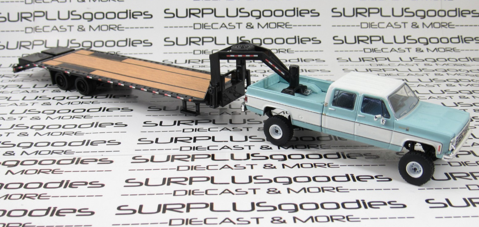 IXO 1:64 LIFTED 1978 CHEVROLET SILVERADO K30 Crew Cab Pickup w/Gooseneck Trailer