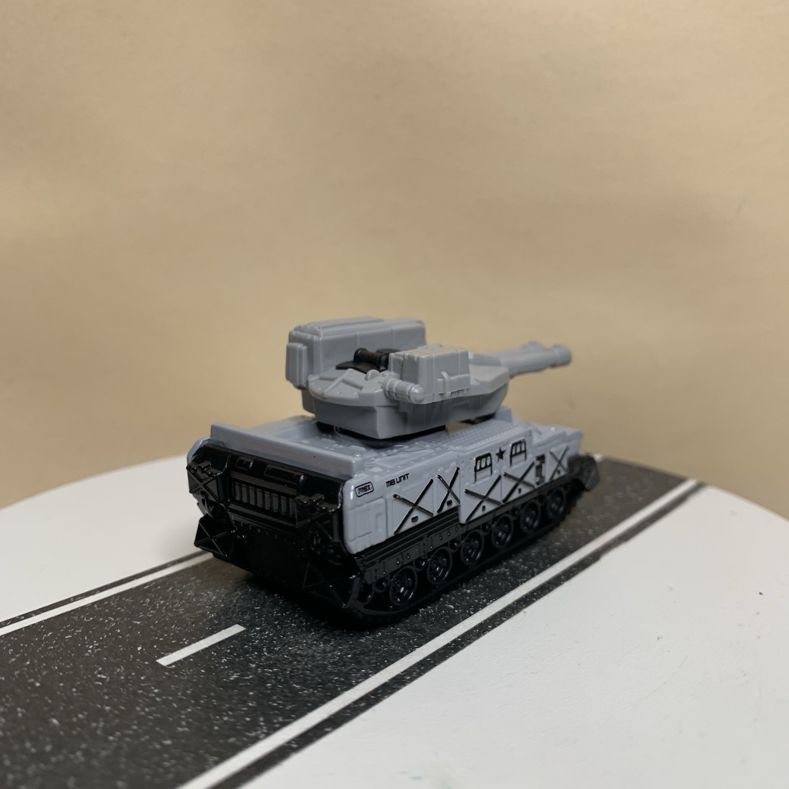 2017 Matchbox #71 Blockade Buster Mini Tank Light Gray MB Unit 3331 NM