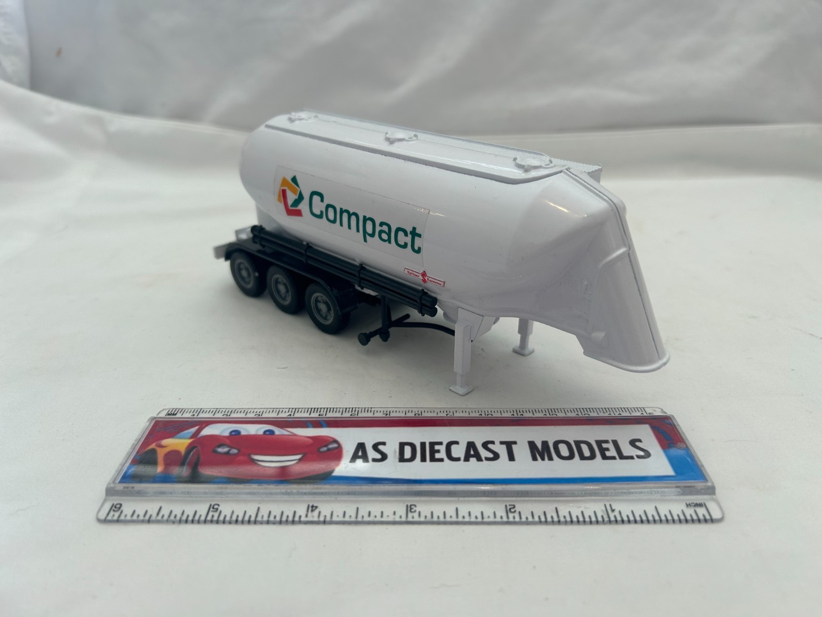 Corgi Modern Truck Joal White 3 Axle Powder Tanker Trailer Only 1/50