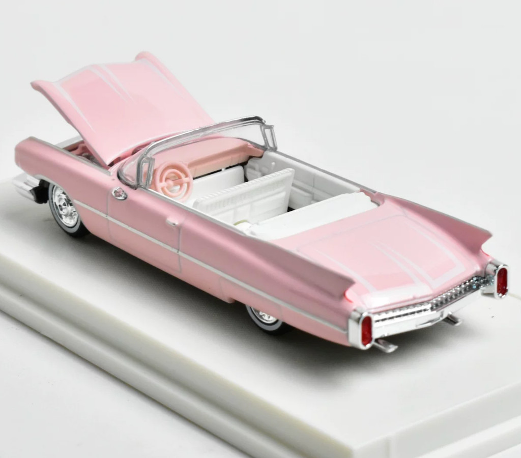 Mechanic 1:64 Pink 1960 Muscle Deville Sports Model Diecast Display Car