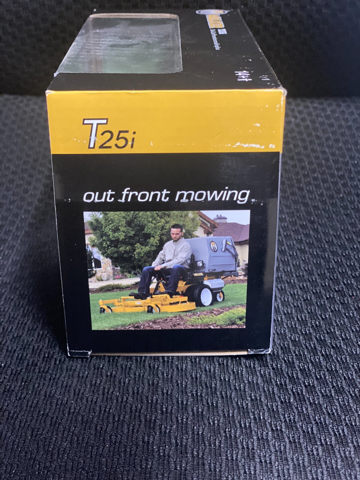Walker Die-Cast GHS 1:16 Metal Scale Replica of the Walker T25i Zero-Turn Mower