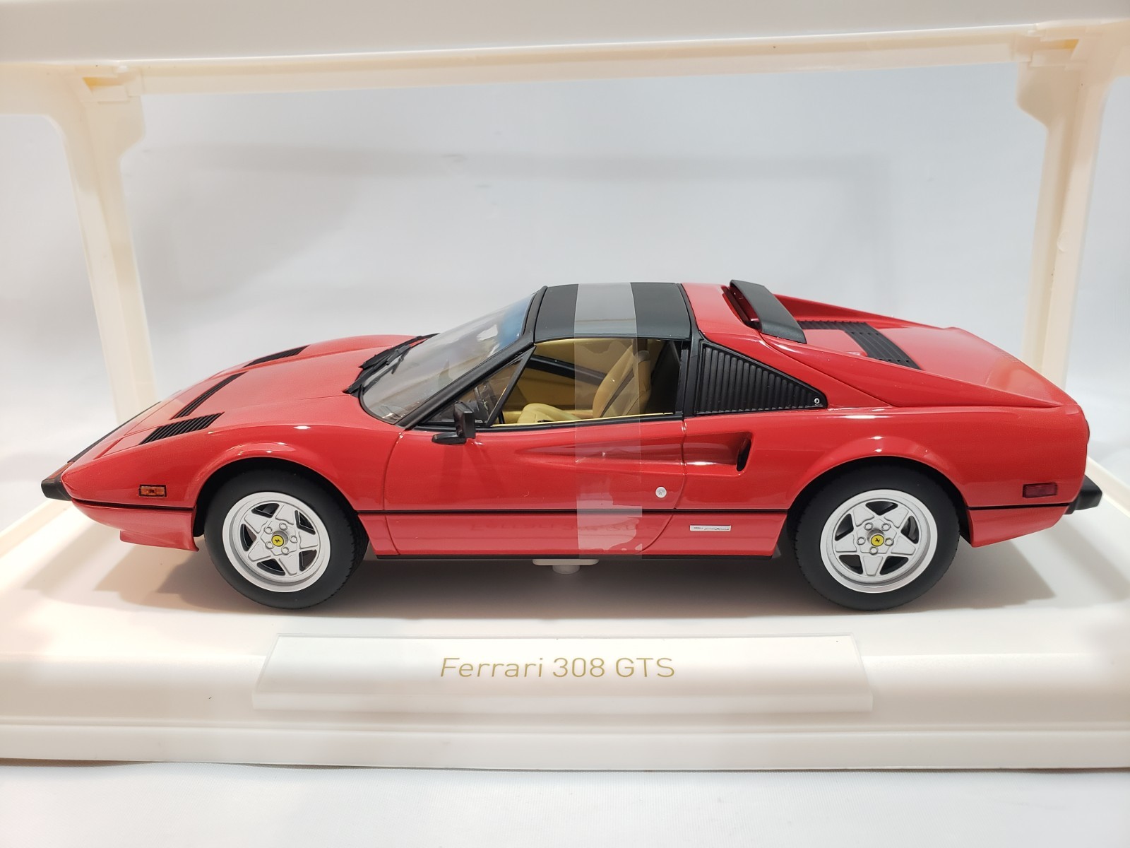 NEW 1/18 FERRARI 308 GTS Magnum P.I. Diecast Model Car Collectible 187930 Norev