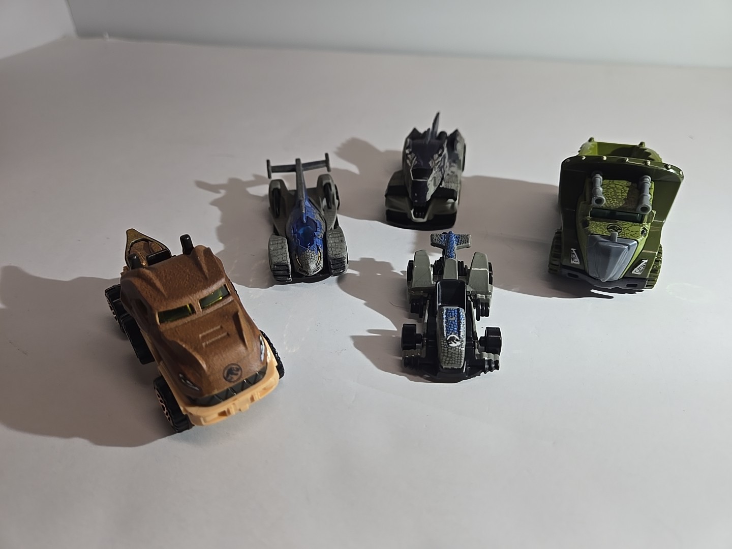 Hot Wheels Jurassic World Dominion 1:64 Car Set – GYJ92