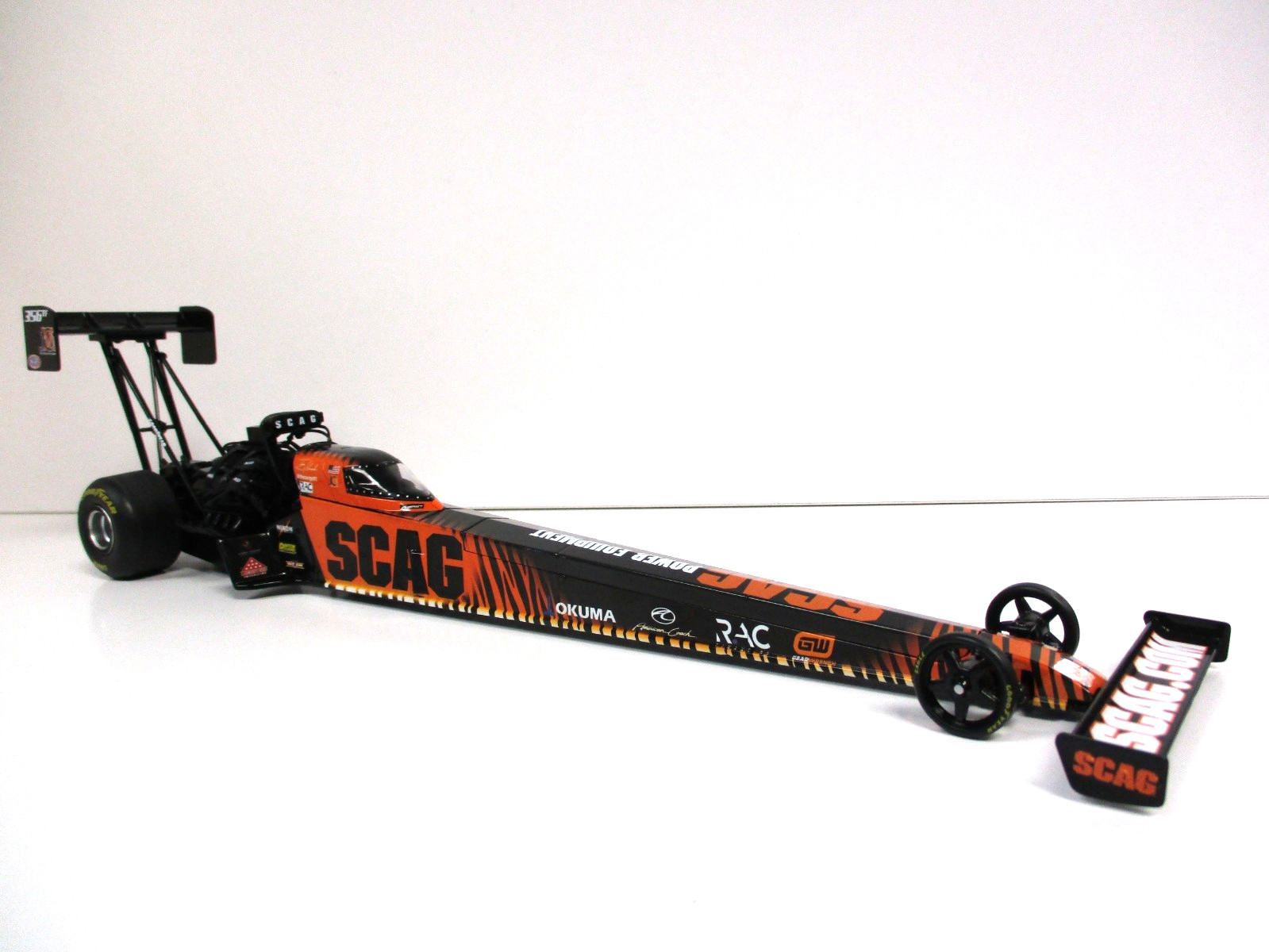 RC2 AUTO WORLD TONY SCHUMACHER SCAG EQUIPMENT 2023 NHRA TOP FUEL DRAGSTER – 1/24