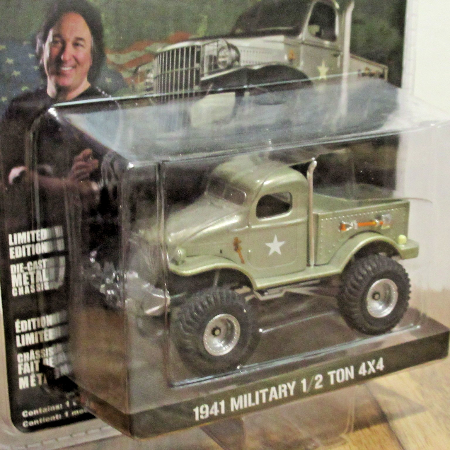 GREENLIGHT 1/64 HOLLYWOOD STACEY DAVID’S GEARZ 1941 MILITARY 1/2 TON 4×4