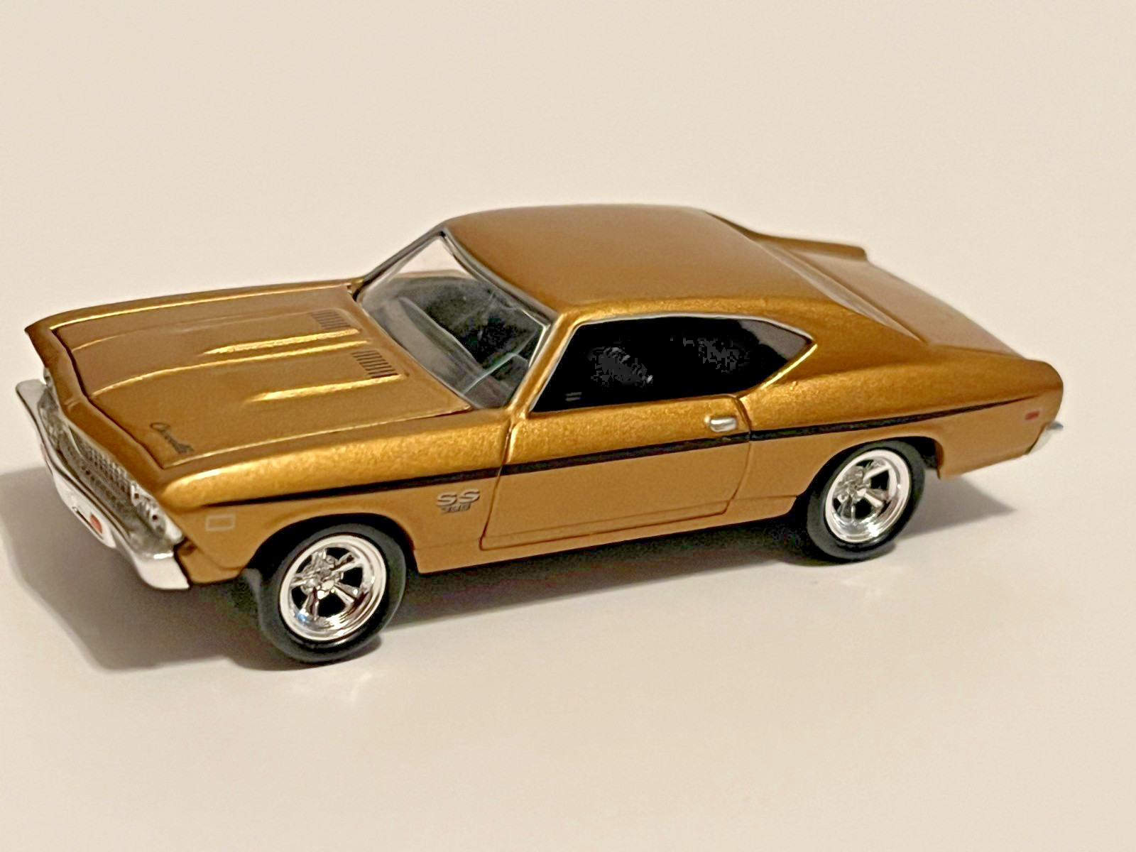 1:64 Hot Wheels Premium 1969 Chevy Chevelle SS 396 Bronze with Black Stripe