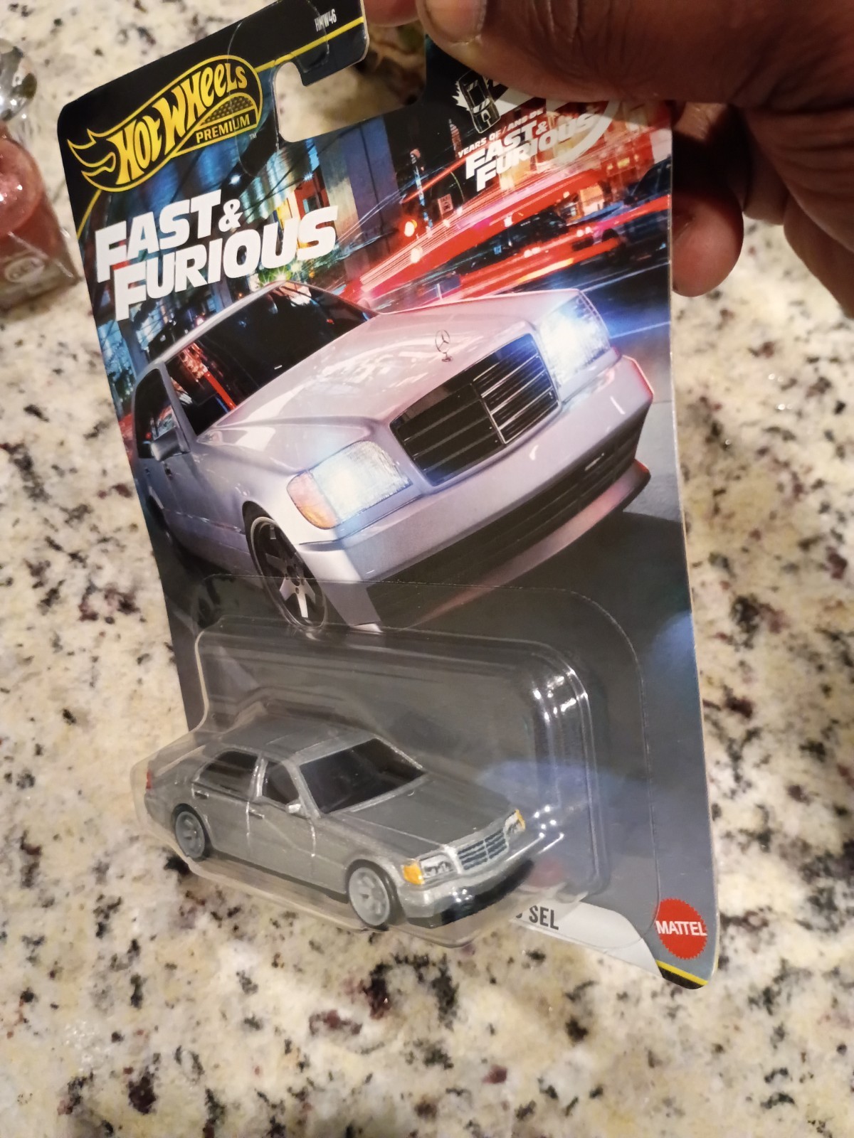 Read CUSTOM – 2 cars – MERCEDES-BENZ 500 SEL HOT WHEELS HRT94