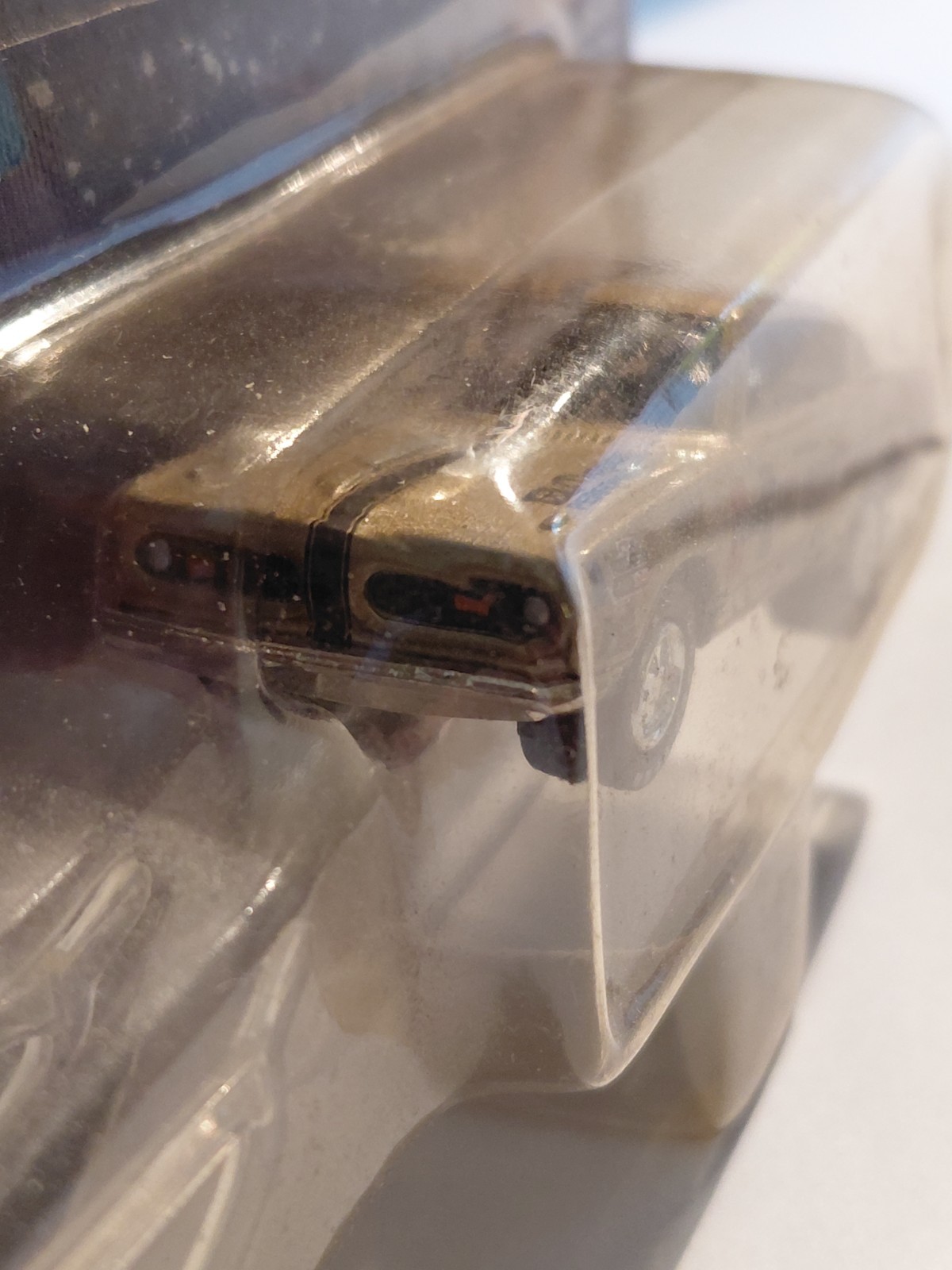 Johnny Lightning Showstoppers 1967 Plymouth Barracuda Hemi Under Glass w stand