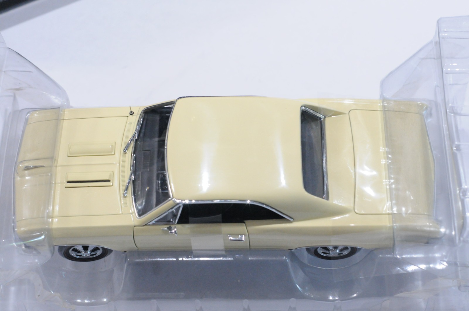 MATCO TOOLS 1966 CHEVY CHEVELLE SS396 CHAMPAGNE SCALE 1:18 LIMITED 1220/1401 NEW