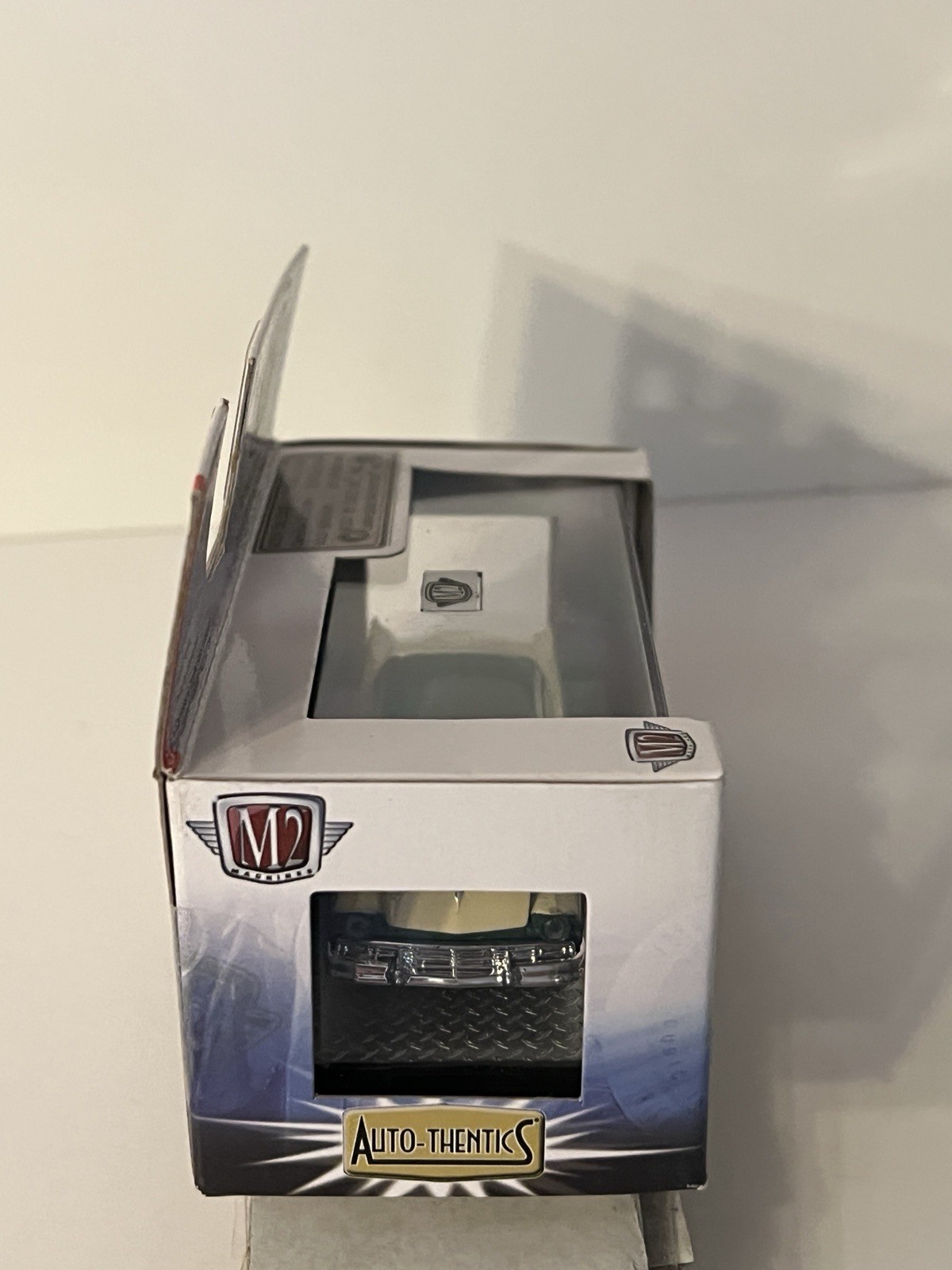 1957 Ford Fairlane 500 M2 Machines Auto‑Thentics R35 Premium Edition Diecast NIB
