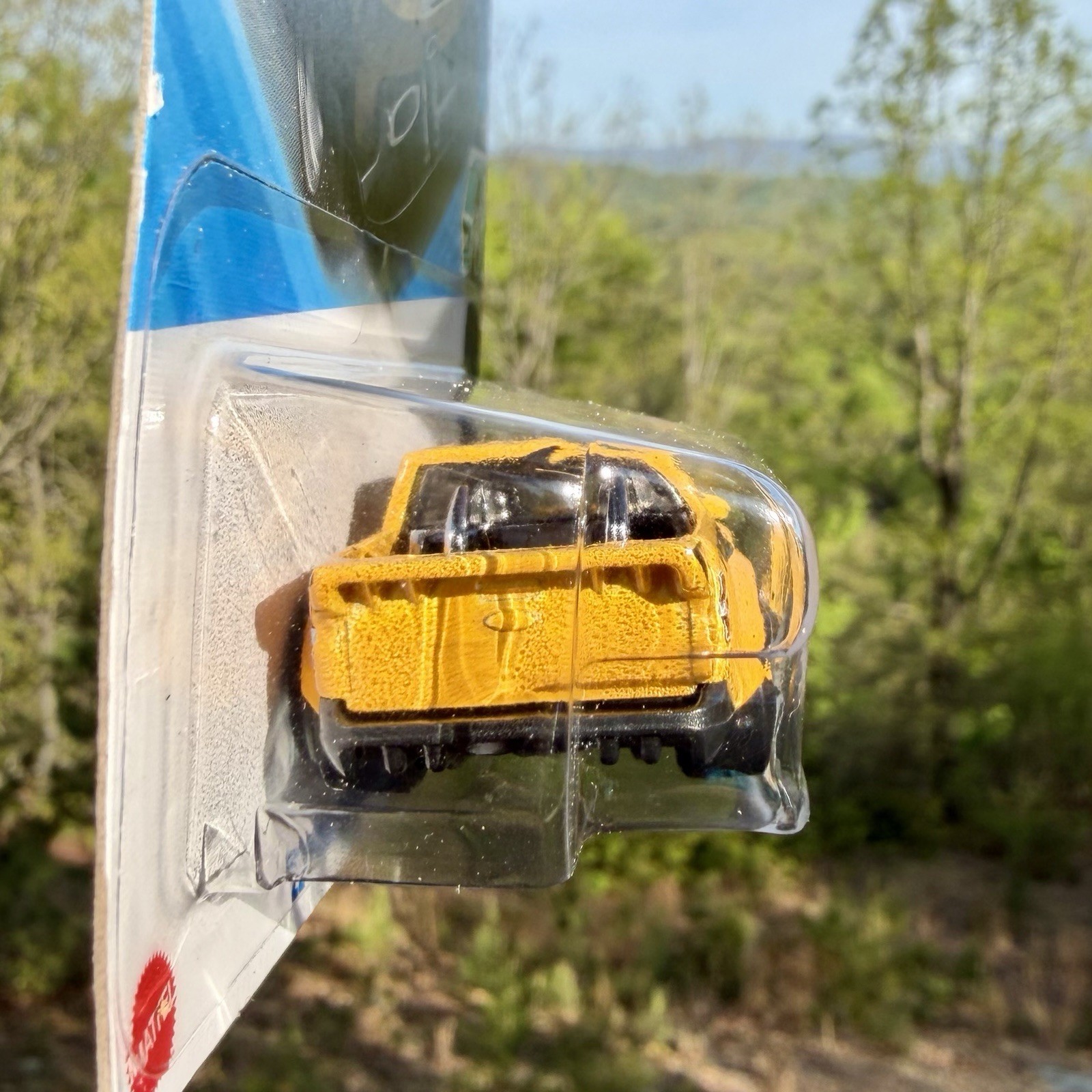 2025 Hot Wheels 2022 Yellow Ford Maverick Custom Roush Saleen Race Truck Ranger