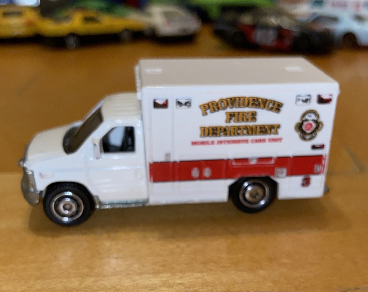 Vintage Matchbox 2009 Ford E-350 Providence Fire Rescue Ambulance Rare Rhode Isl