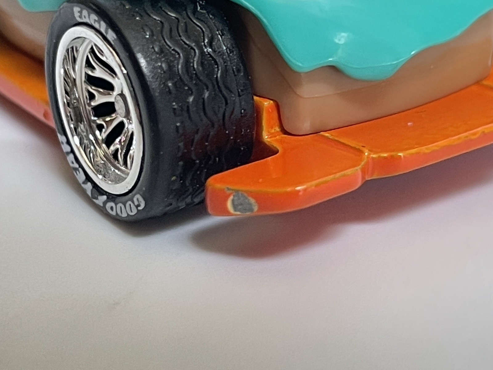 Hot Wheels The Simpsons Family Car + Homer Donut Drifter – CUSTOM WHEEL SWAP