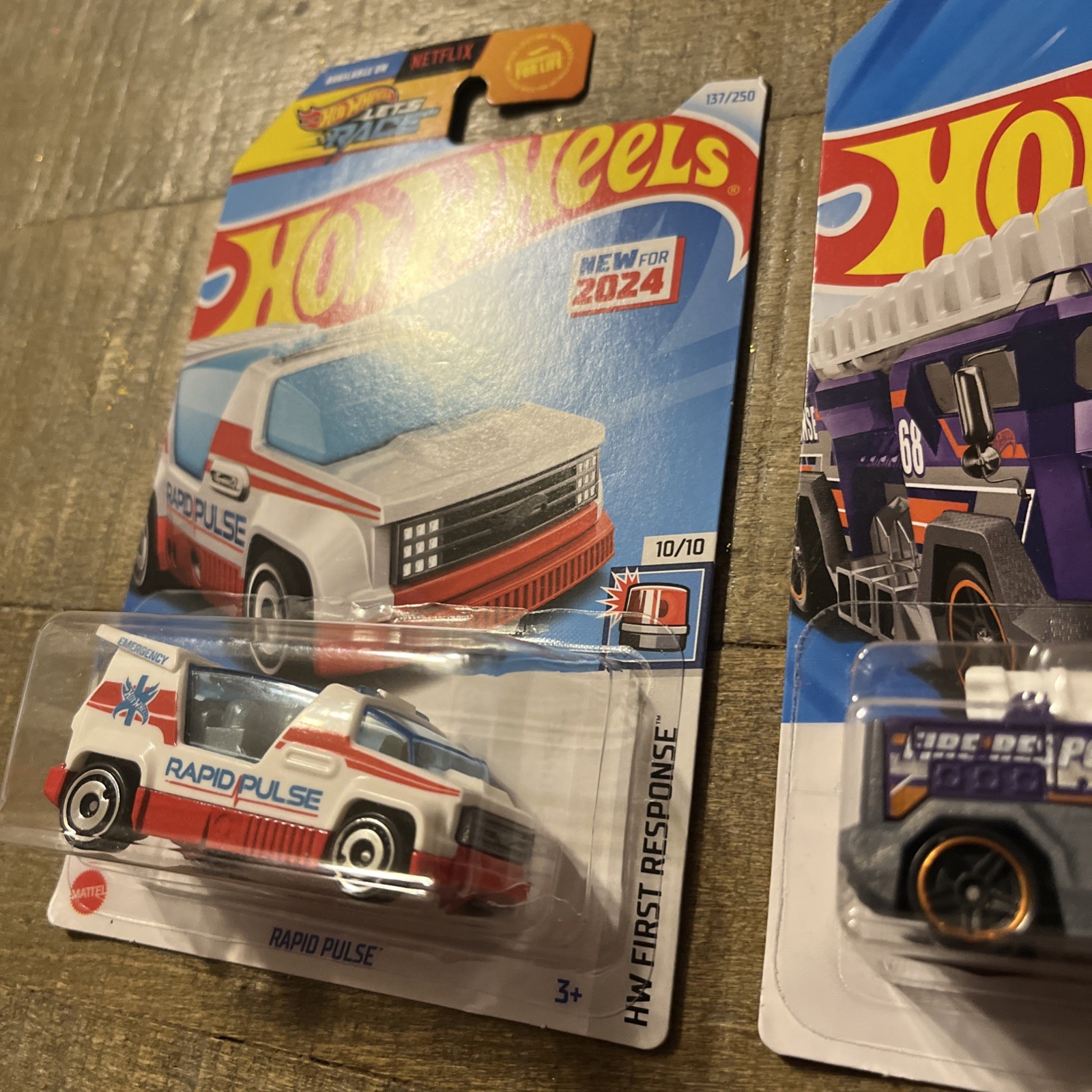 Hot Wheels HW First Response Rapid Pulse White Lot Of 2 Purple 5 Alarm New