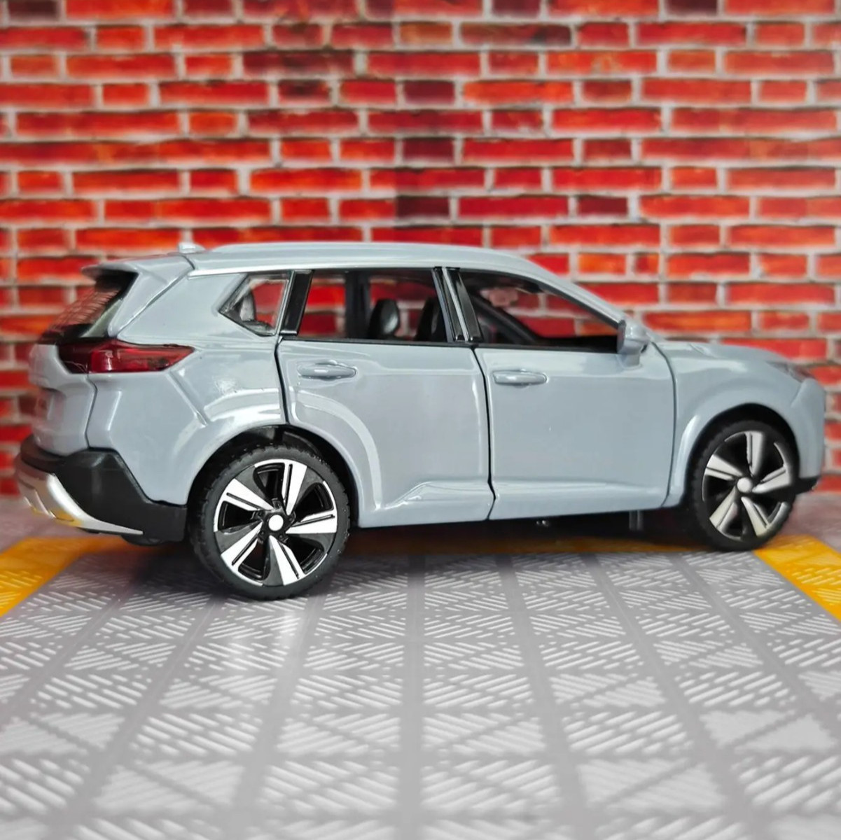 1:32 NISSAN X-TRAIL SUV Car Model Diecast Alloy Vehicle Collection Gift Toy NEW