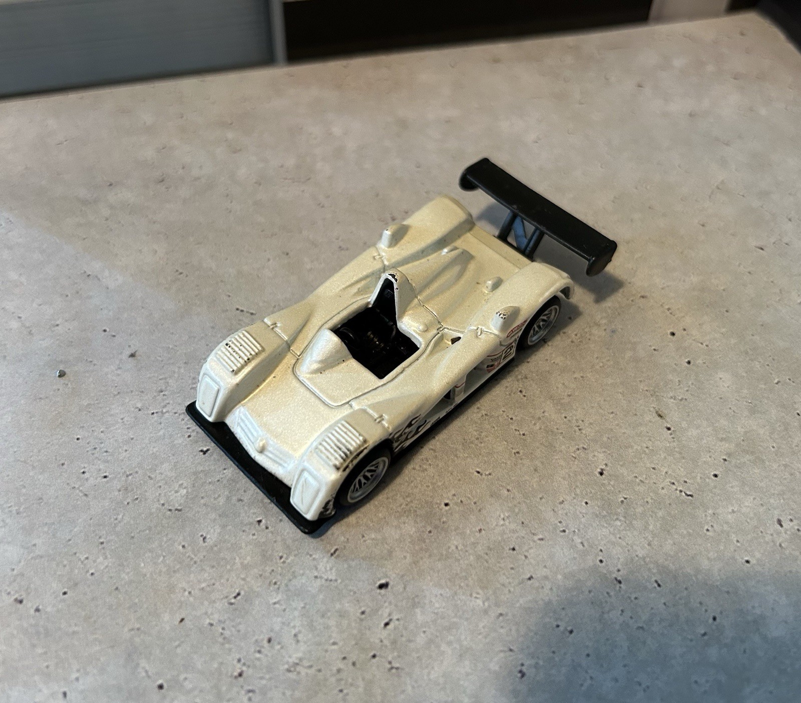 Hot Wheels 2000 Cadillac LMP GMTM # 1 White W/ Real Riders Tires On Spokes