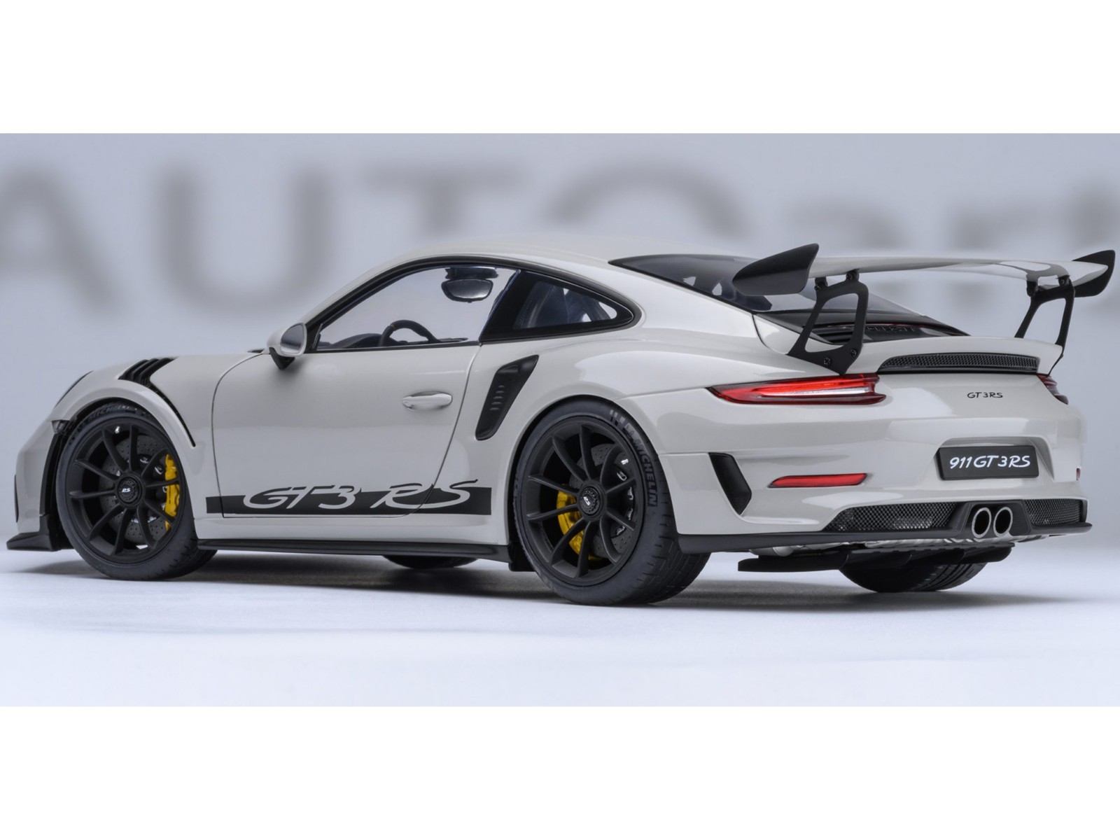 PORSCHE 911 (991.2) GT3 RS CRAYON GRAY 1/18 MODEL CAR BY AUTOART 78180