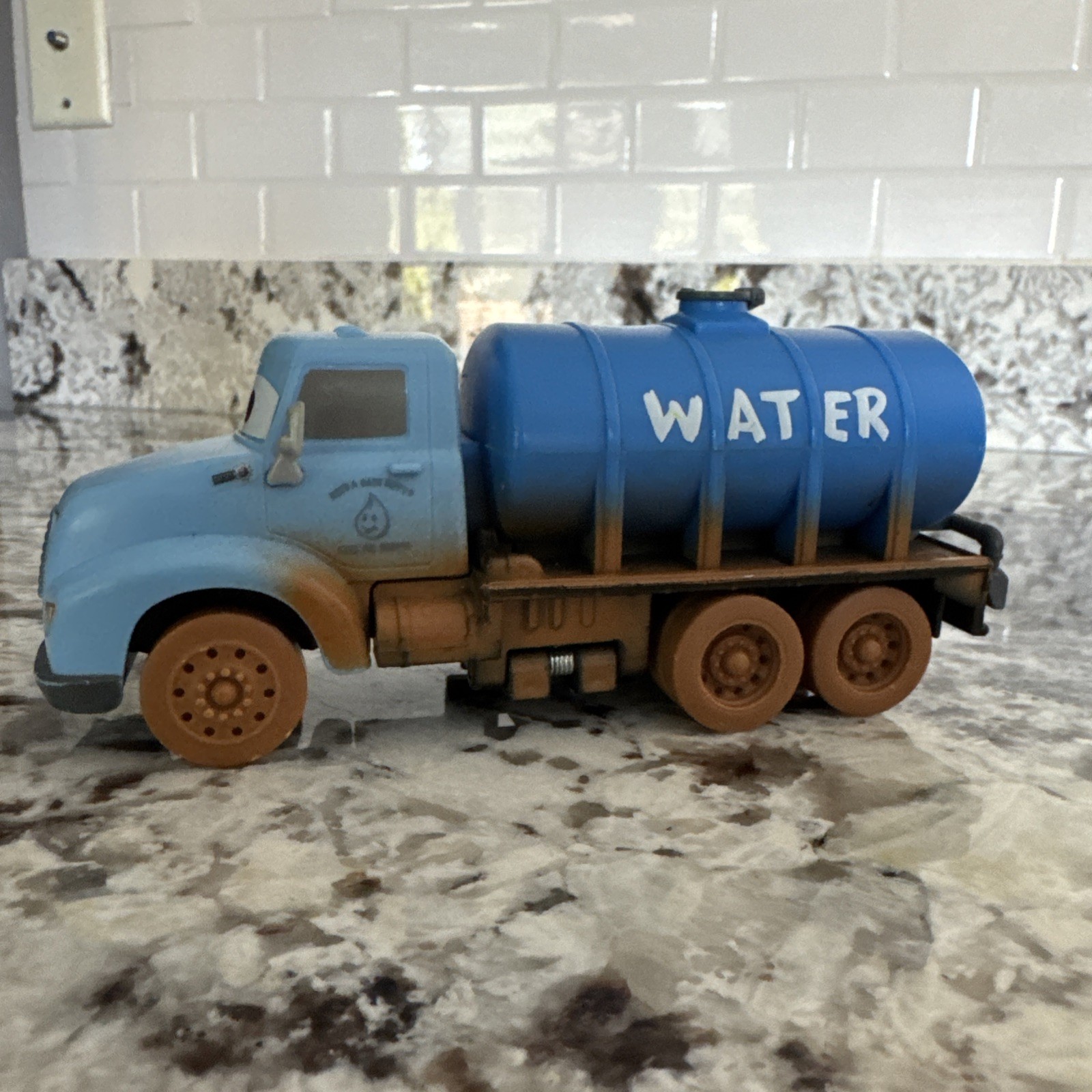 DISNEY CARS 3 MR. DRIPPY FROM SMASH & CRASH STUNT SET DEMO DERBY RARE