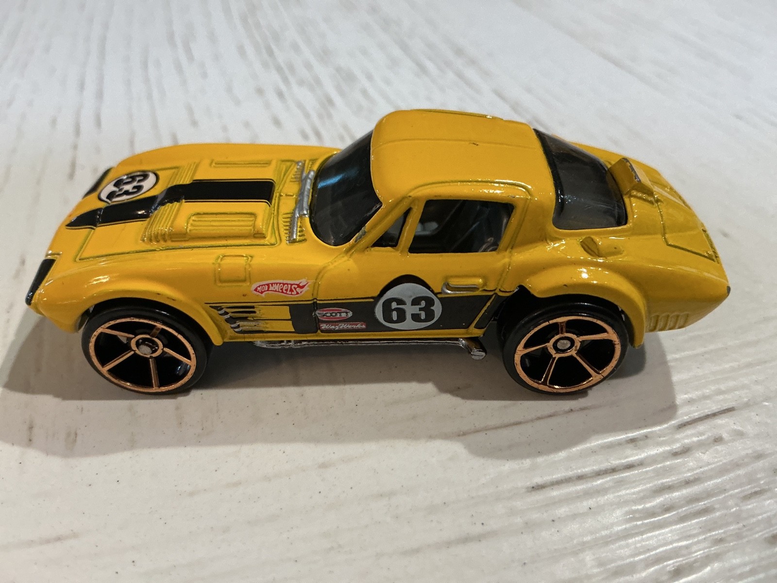 Pre owned 14 piece Die Cast car collection/ Various Years, Makes & Models