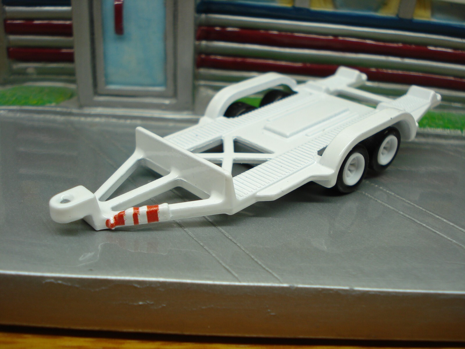 Hot Wheels Single Car Trailer Loose white Team Transport Real Riders, Metal Base