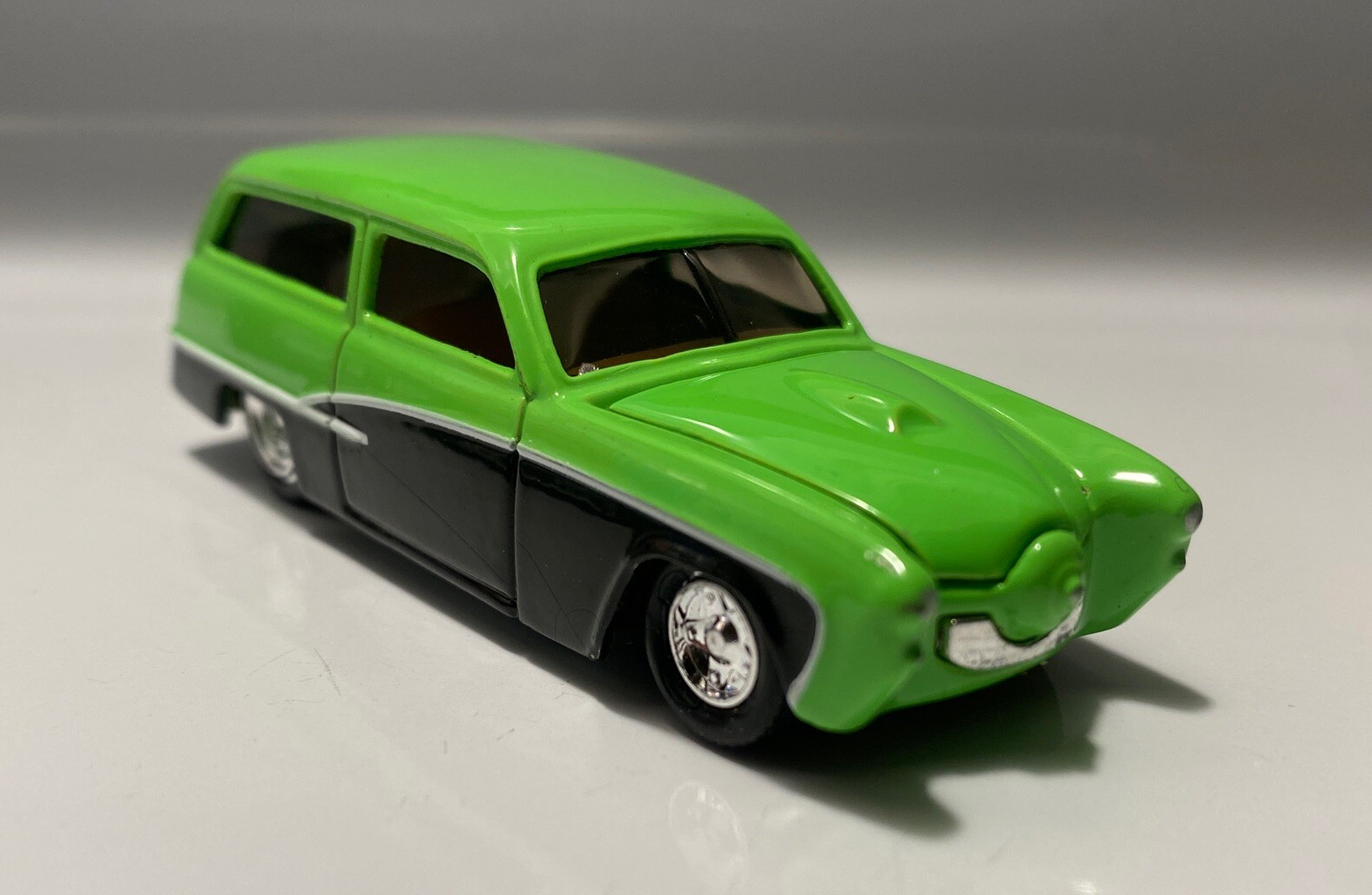 1951 Studebaker Wagon Die Cast w/Opening Hood Limited Edition 1 Of 9,999