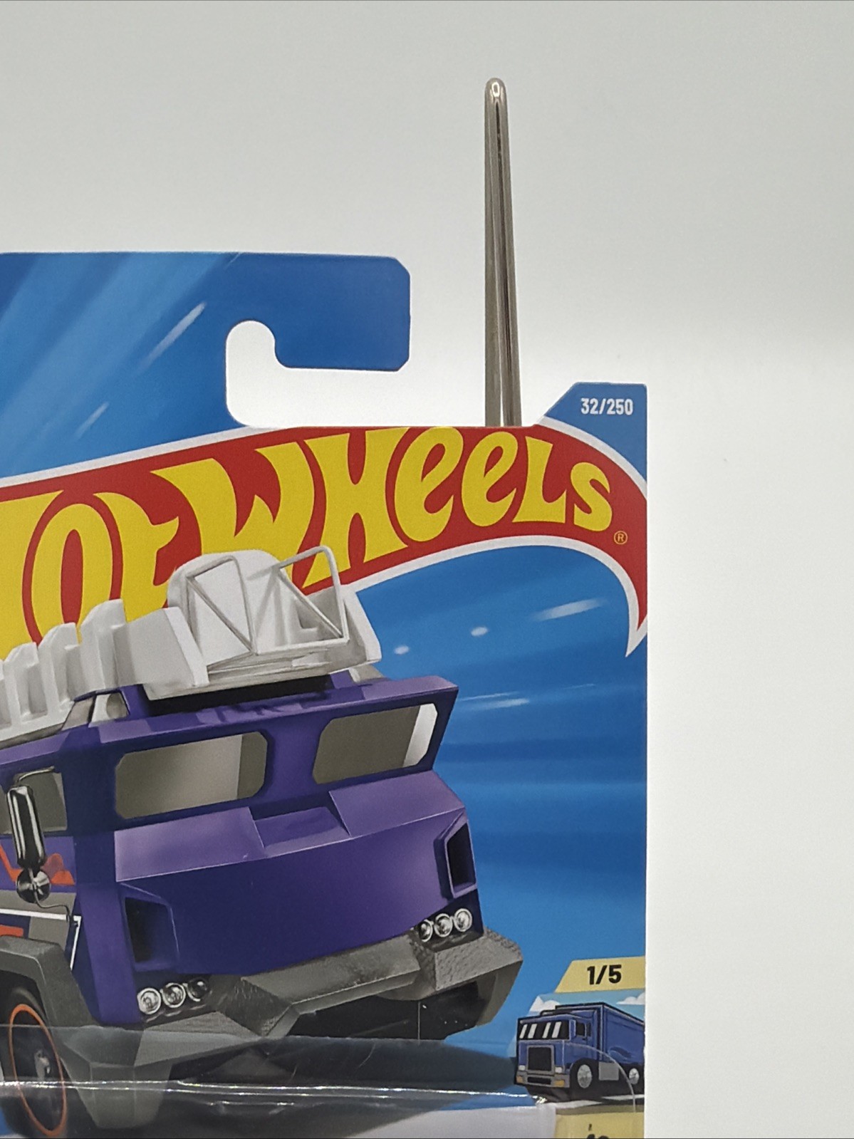 HOT WHEELS 2026 5 ALARM PURPLE 32/250 JJJ03 HW HEAVYWEIGHTS KEVIN CAO DESIGN