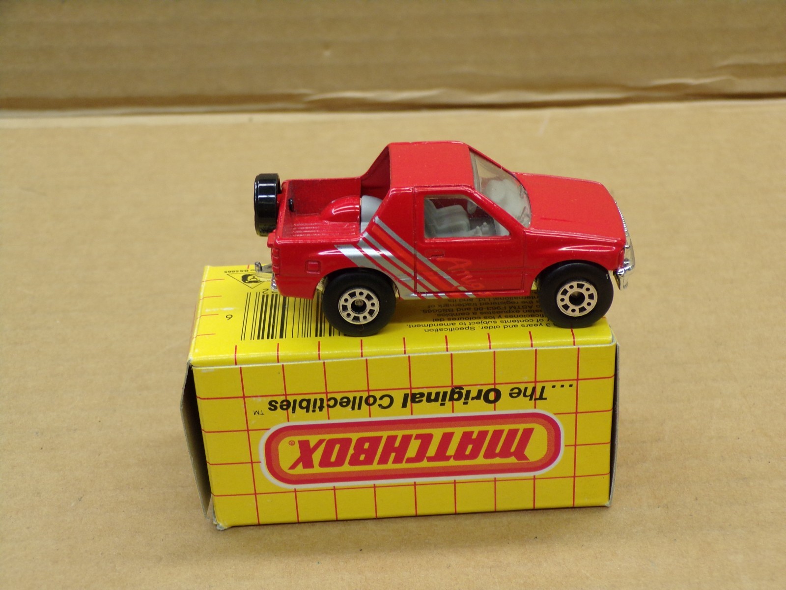 VINTAGE MATCHBOX SUPERFAST MB52 ISUZU AMIGO – CAR DATED 1991 – NEW OLD STOCK !