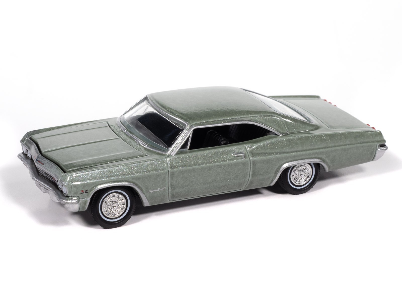 Auto World Vintage Muscle Willow Green Poly 1965 Chevy Impala SS 396 1:64 Car