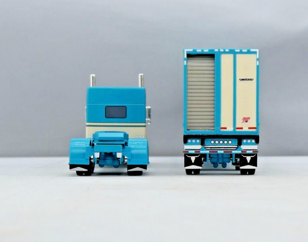 DCP 1/64 Turquoise Cream Peterbilt 389 Wilson Livestock Trailer 60-1788 Farm Toy