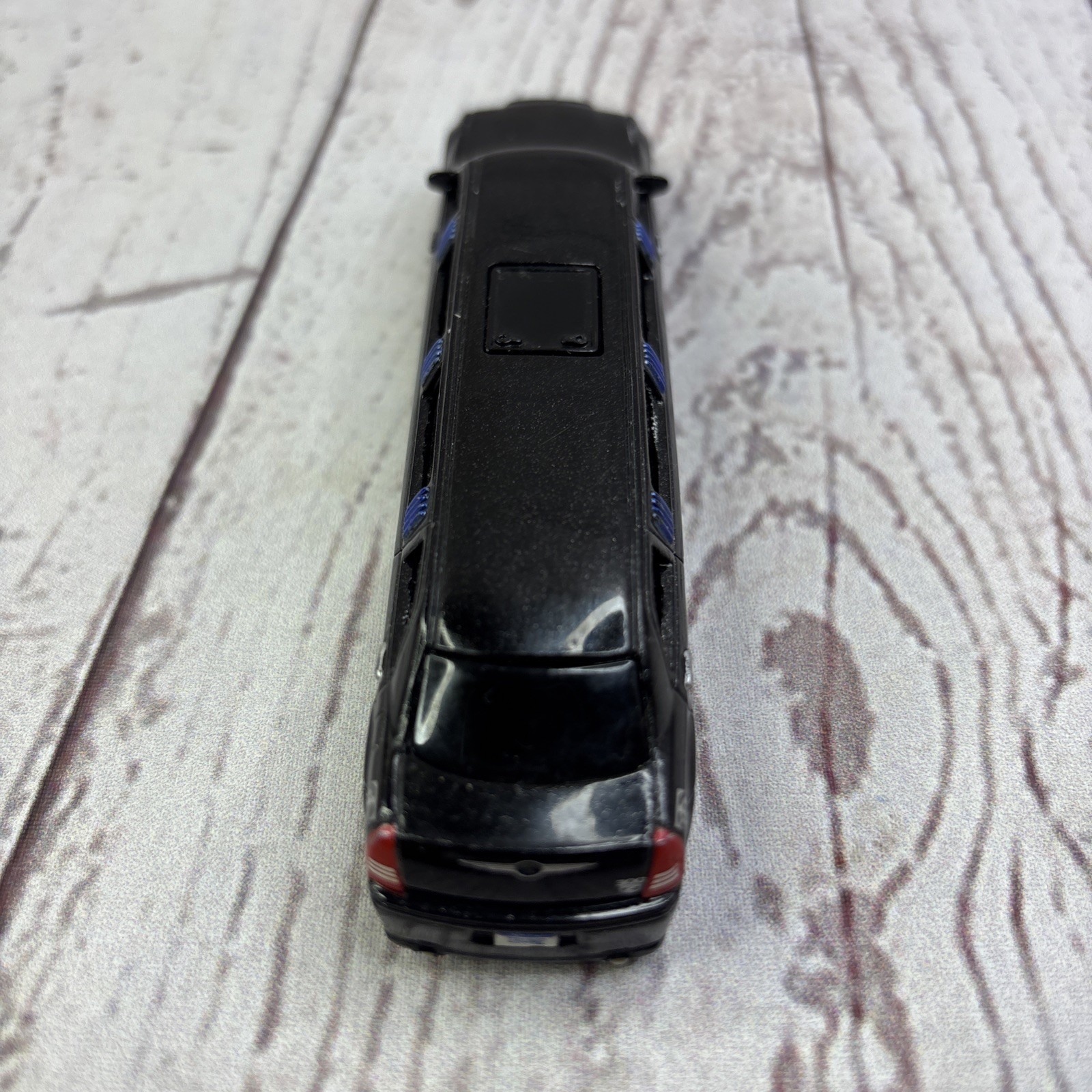 Trump Executive Diecast Collection Chrysler 300C Hemi Limo By Maisto 1/64 Scale