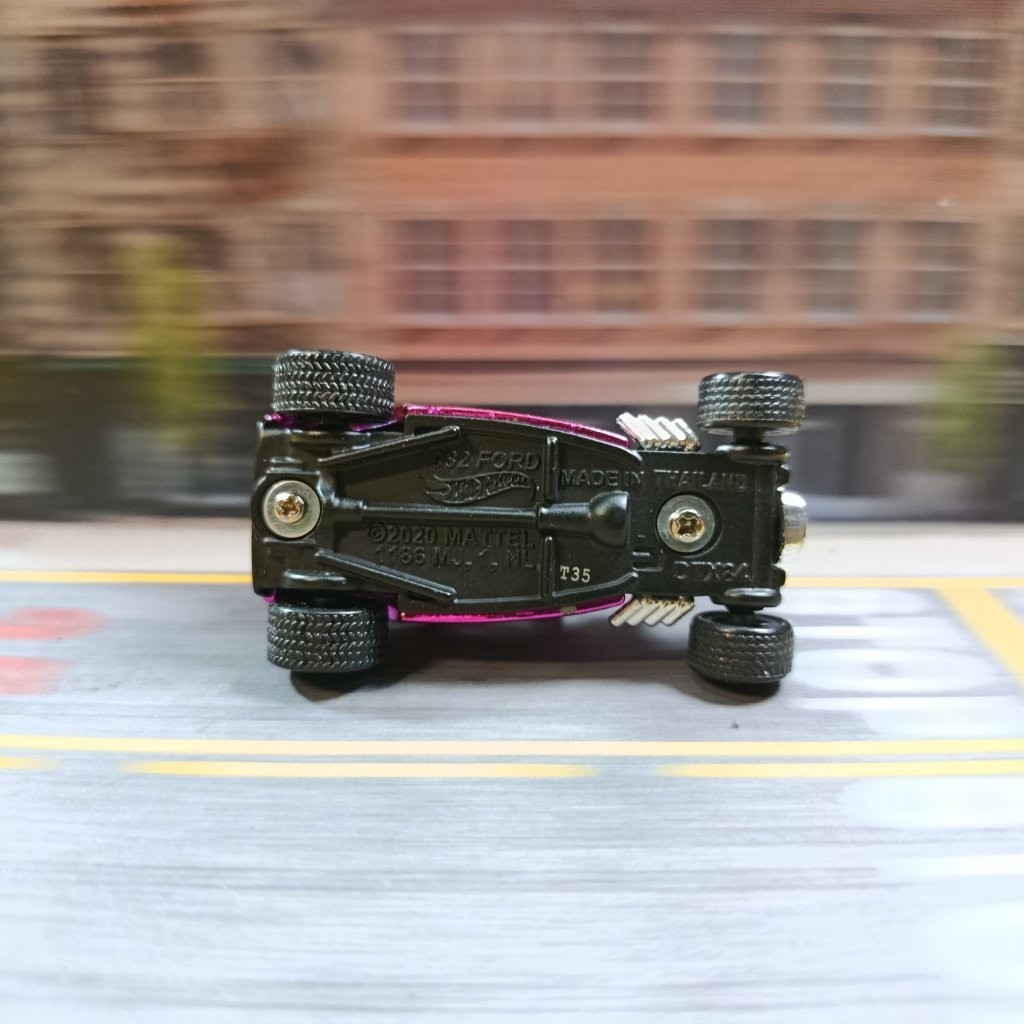 Hot Wheels ’32 FORD METAL/METAL Pink CHROME BARBIE (WANGSTAR CUSTOM) REAL RIDERS