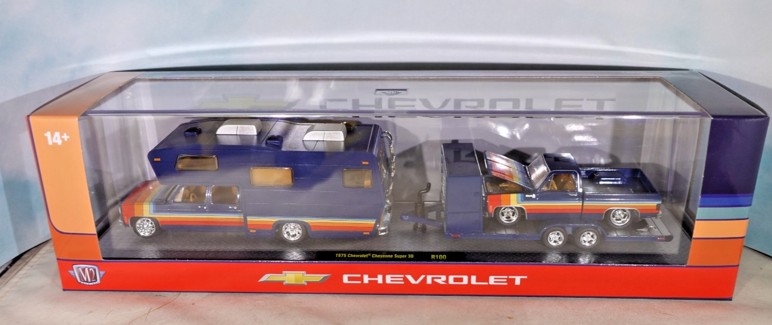 1/64th M2 Auto Haulers R100 1975 Chevy Cheyenne Super 30 & 1978 C10 Silverado