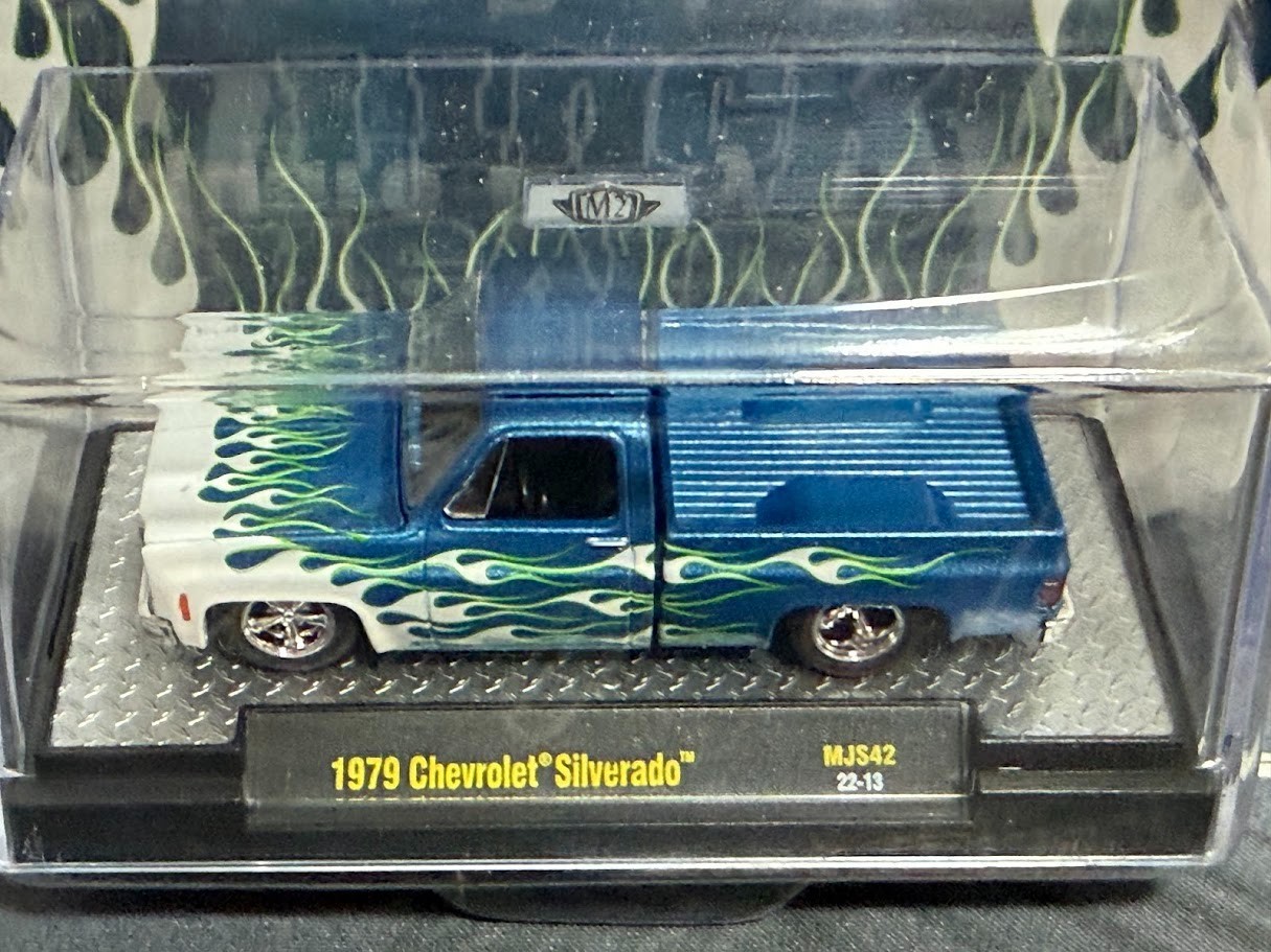 M2 Machines Mijo Exclusives 1979 Chevrolet Silverado Truck Square Body MJS42