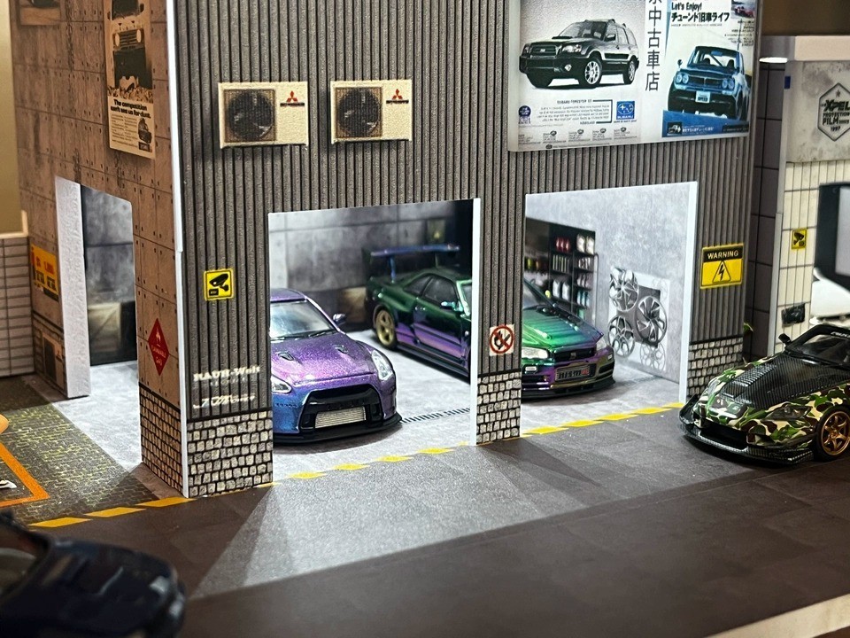 Diorama 1/64 Die-Cast Car Garage Model LED Car Display Collection Scene Gifts US