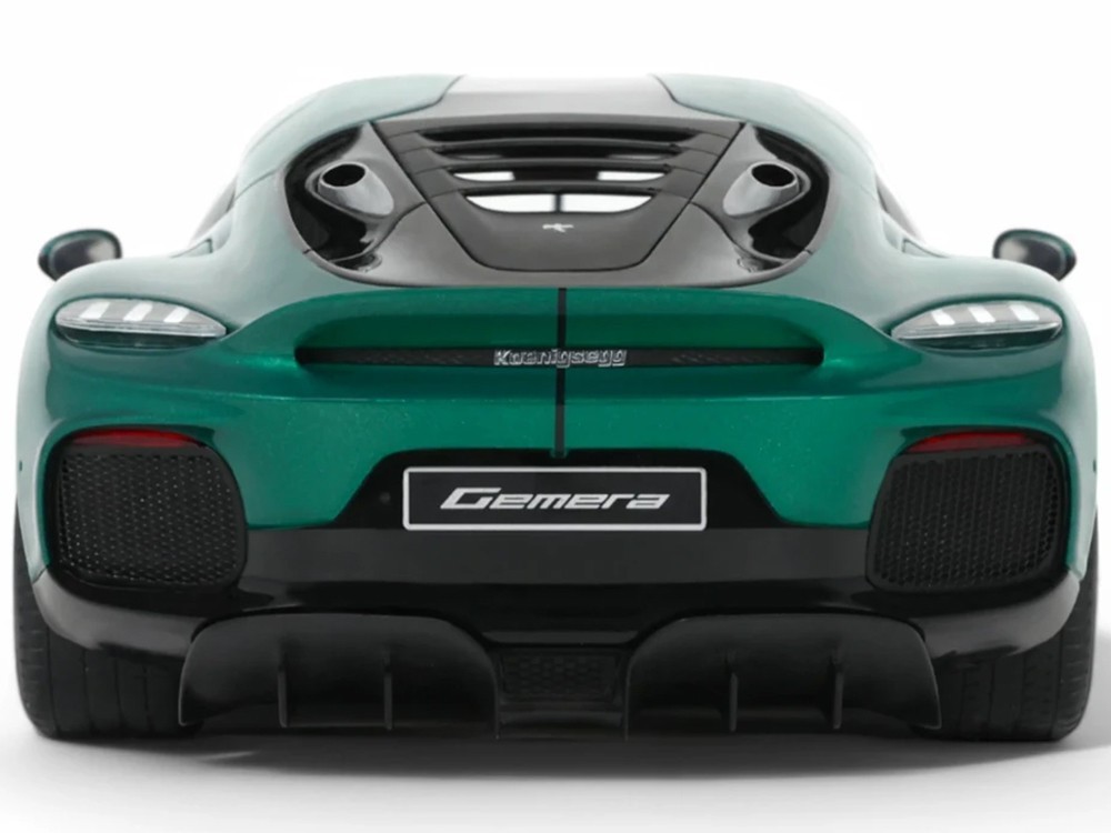 2024 KOENIGSEGG GEMERA RACING GREEN 1/18 MODEL CAR BY GT SPIRIT GT888