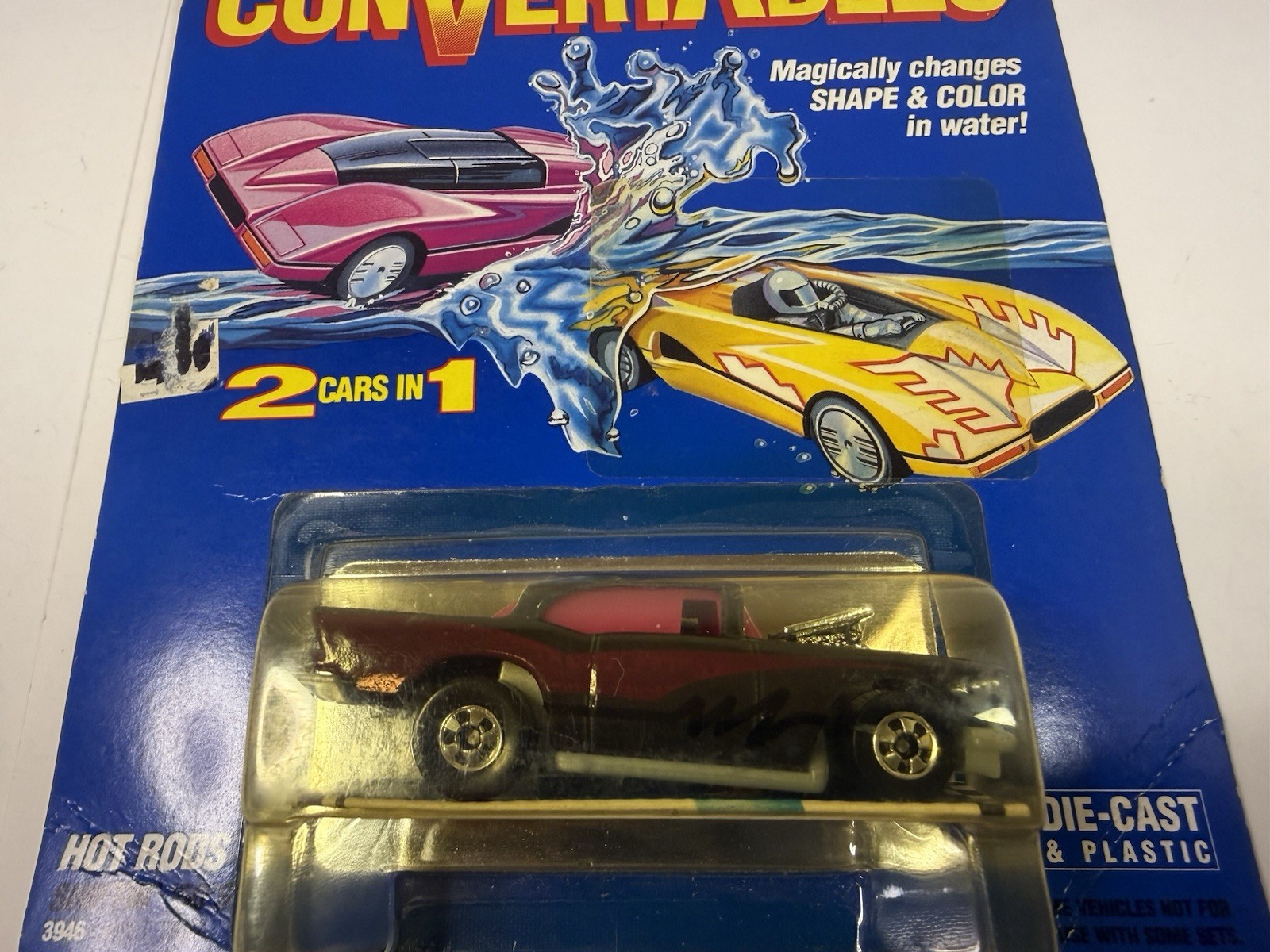 Hot Wheels Convertables 1:64 Hot Rods Color Change Diecast Car Red/Black/Silver
