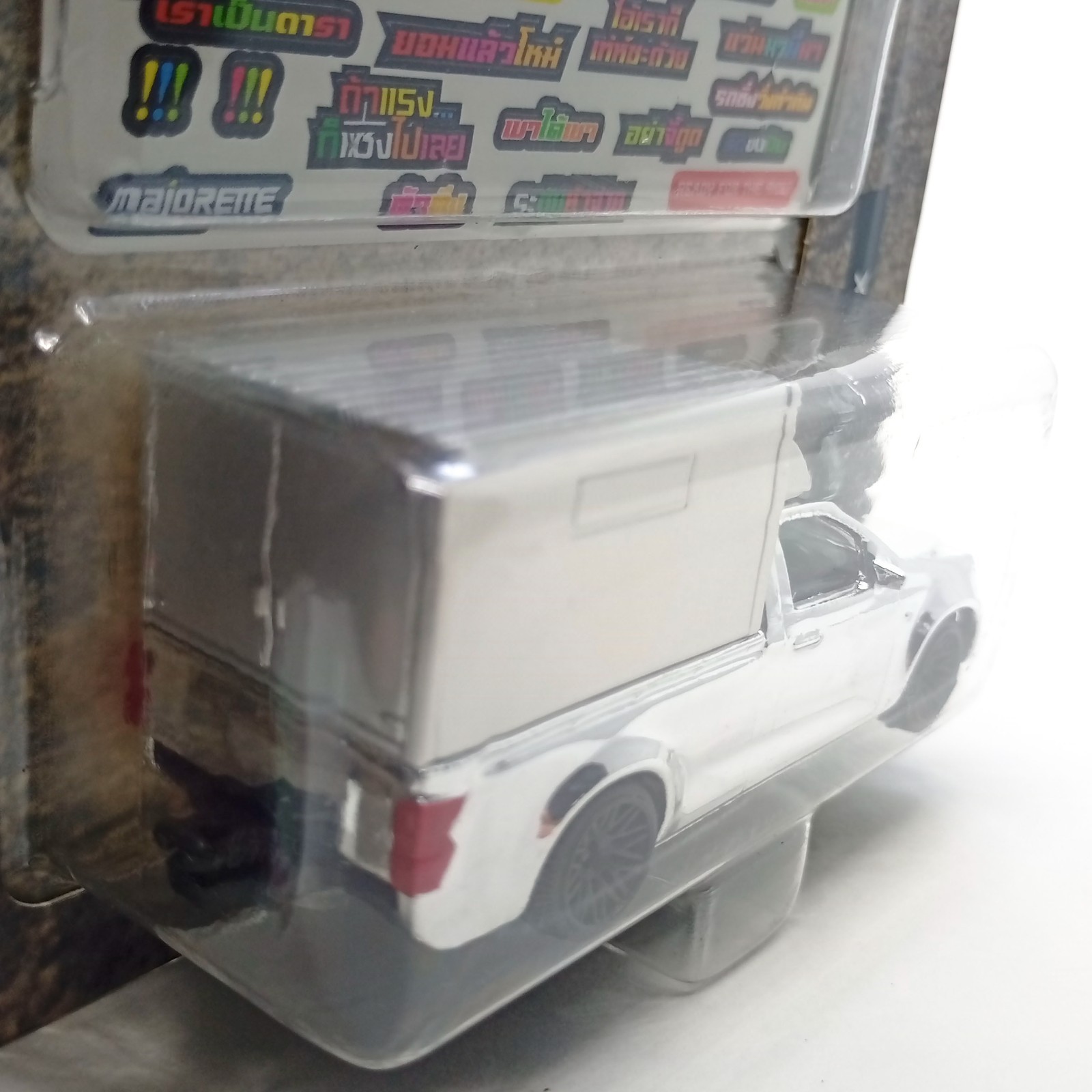 Majorette Isuzu Dmax Spark with Box Truck Chrome Silver 1:61 (3″) in Package