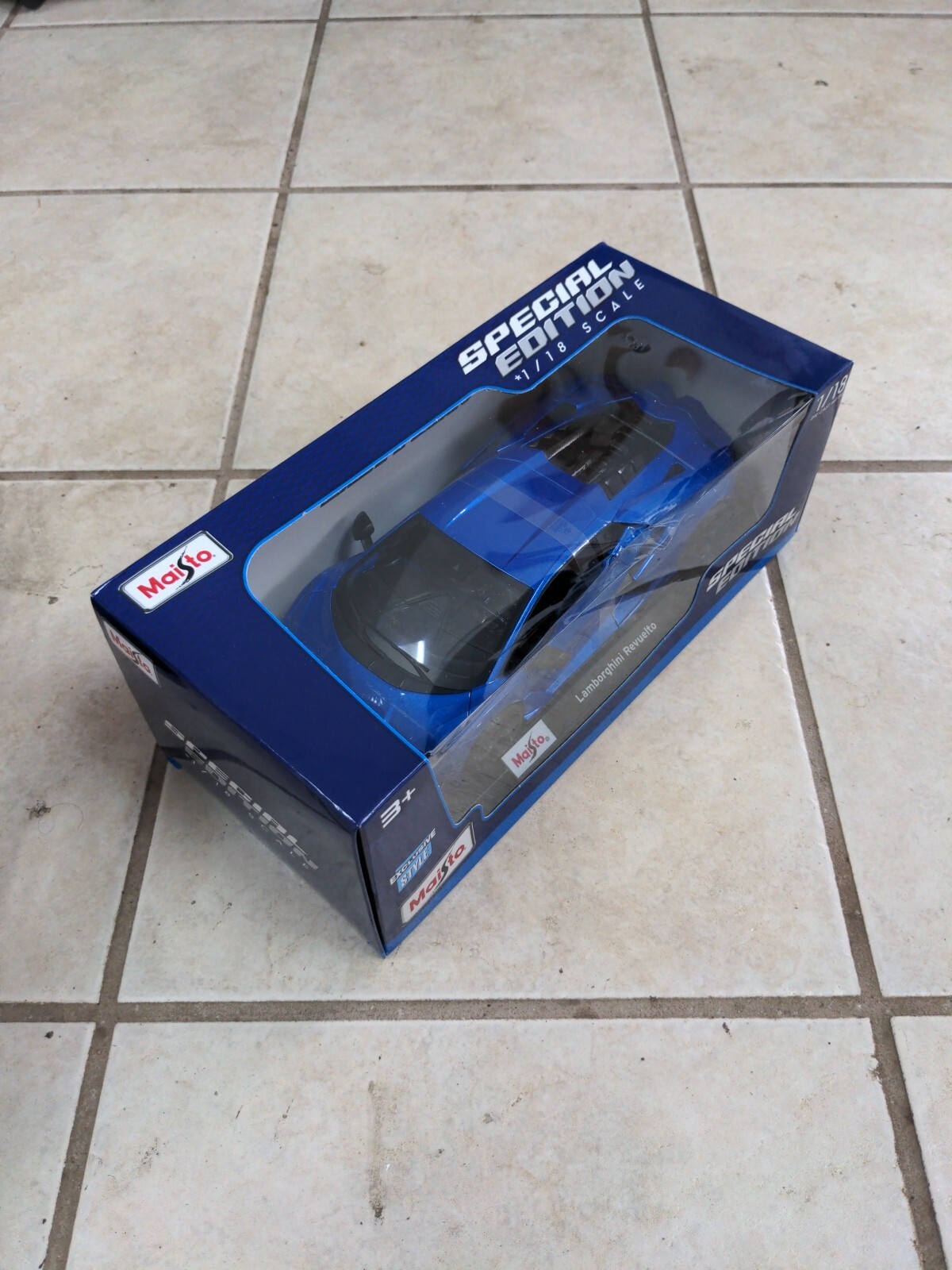 2023 Maisto 1/18 Scale DieCast Car Lamborghini Revuelto Exclusive Style Blue