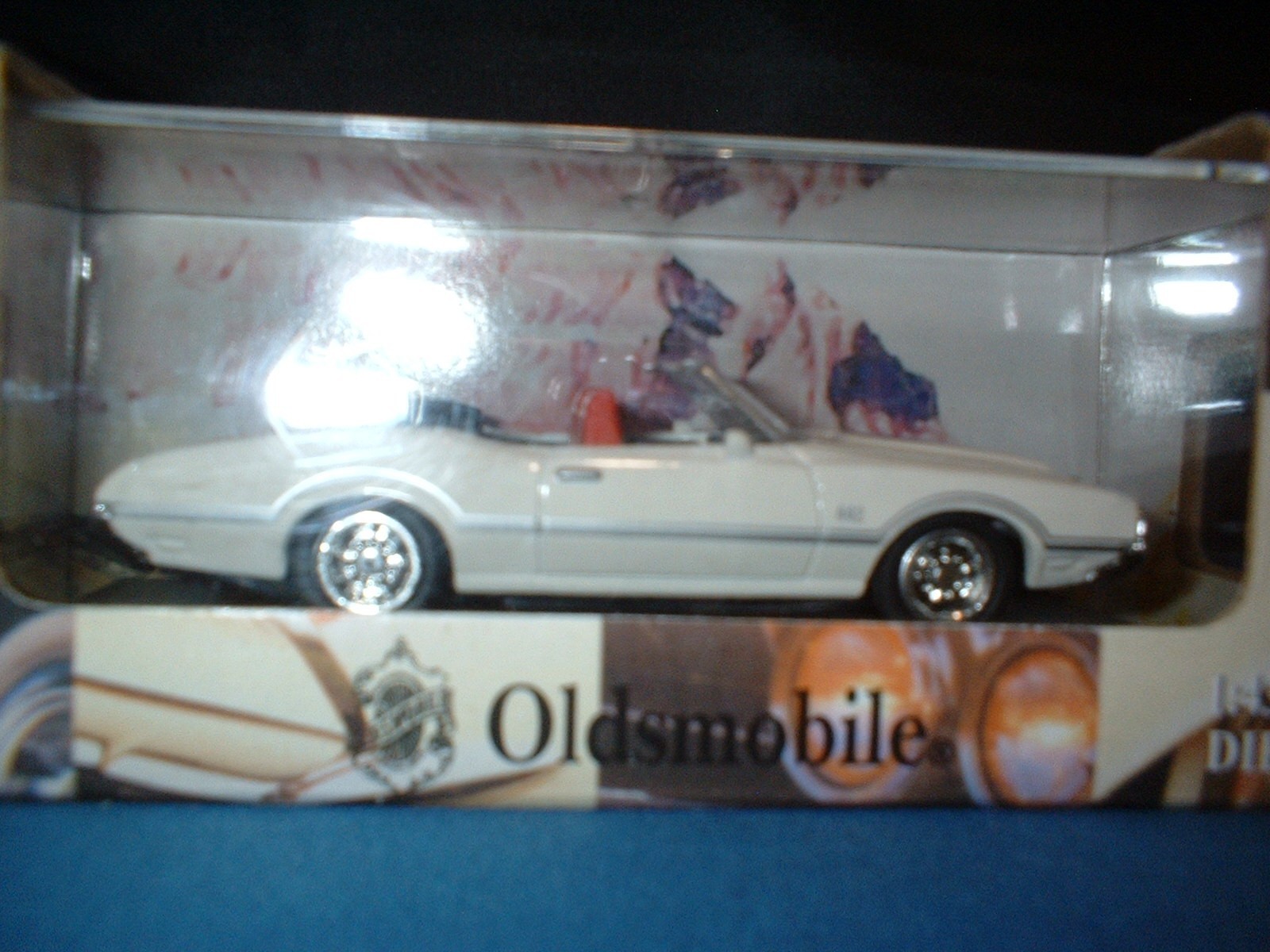 NEW-RAY 1970 OLDSMOBILE 442 W-30 MINT IN BOX