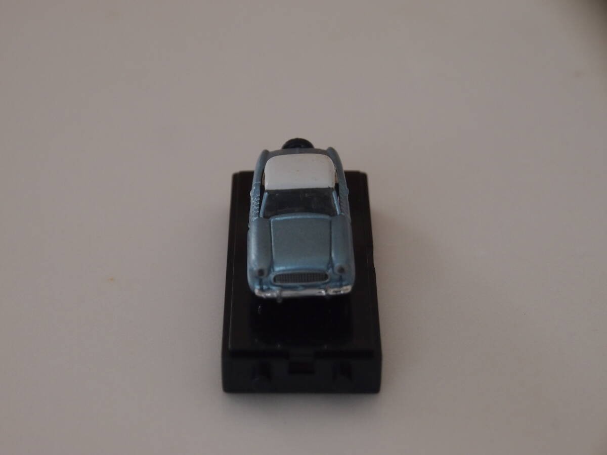 WIDEA 1/87 Nash Metropolitan Coup (light blue metallic/white)