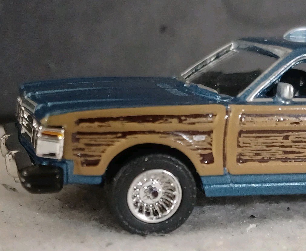 Motor Max American Graffiti 1:64 Scale 1979 Chrysler LeBaron (Rare Blue)