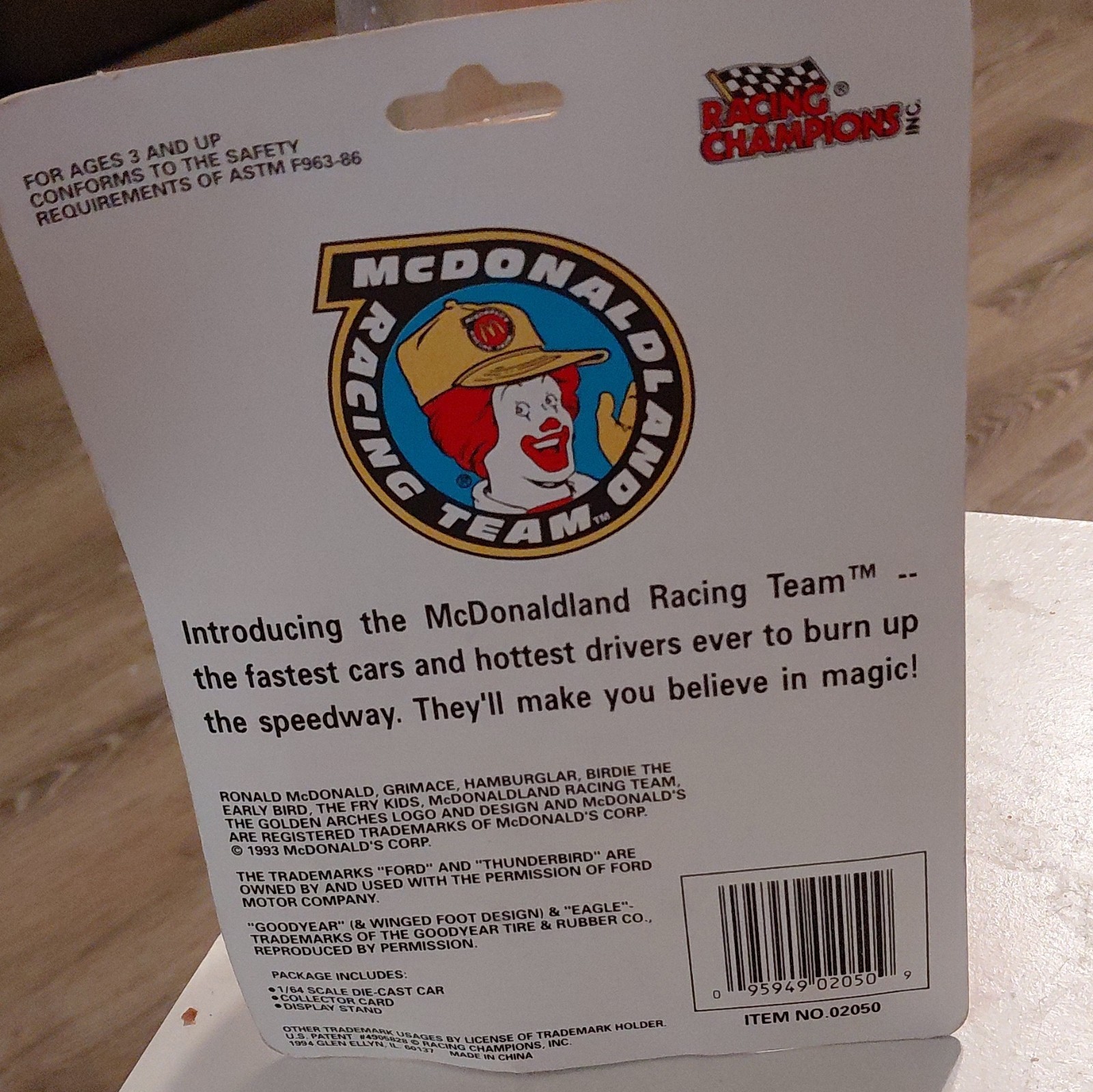 Racing Champions Ford Thunderbird McDonaldland 1:64 Orange 1993 Stand
