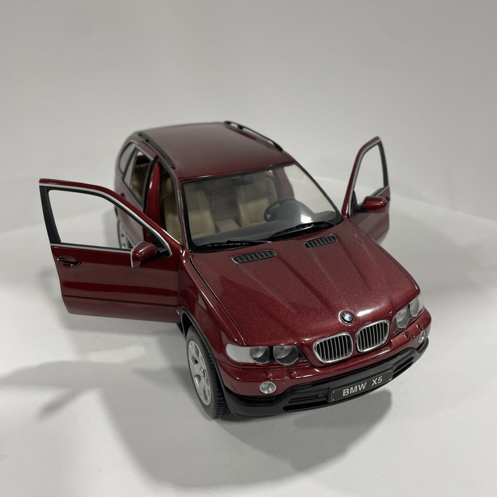 1/18 Kyosho Diecast Car Series BMW X5 4.4i USED Dark Red No Box