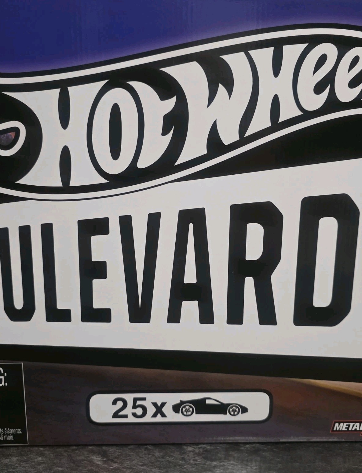 Hot Wheels Boulevard 2024 Premium 25 Car Collector Set Metal/Metal Real Riders