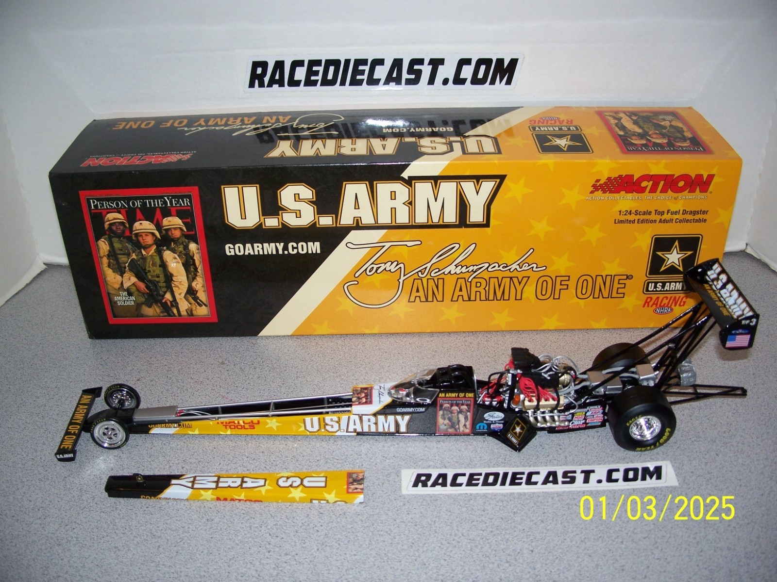 TONY SCHUMACHER 1/24 U.S. ARMY 2004 TOP FUEL DRAGSTER ACTION