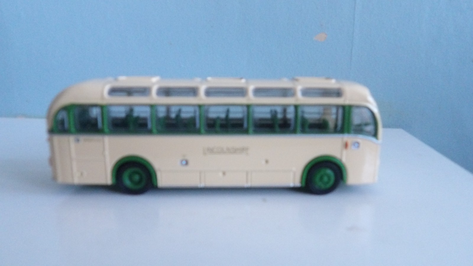 GILBOW E.F.E 16206 LINCOLNSHIRE ROAD CAR CO BRISTOL MW ECW COACH BOXED.