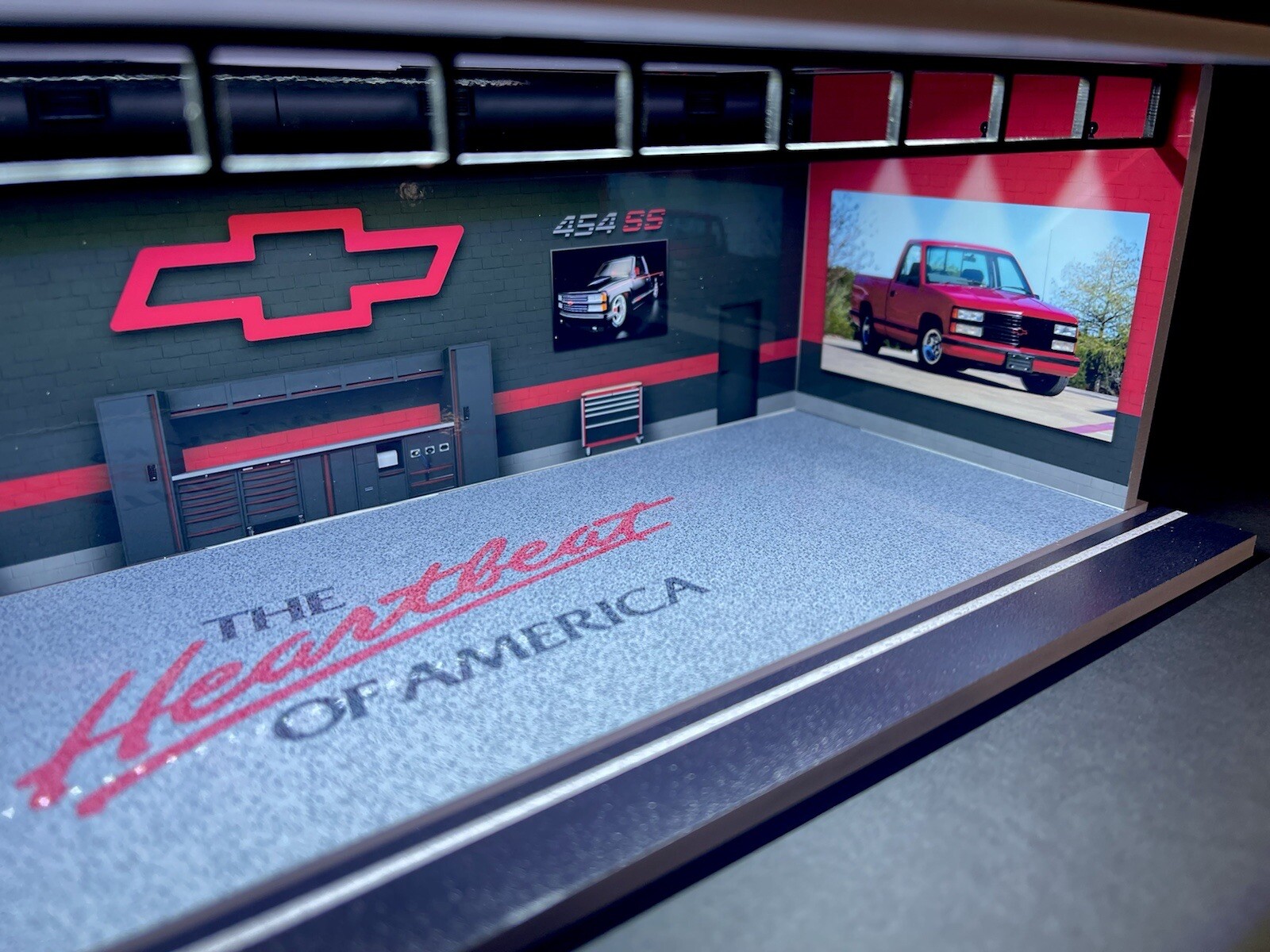 CUSTOM 454 SS Interior Garage Theme 1:64 Model Garage Diorama with LED Lighting!