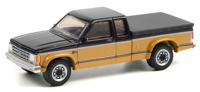 GREENLIGHT – BLUE COLLAR – 1990 CHEVY S10 TAHOE WITH TONNEAU COVER