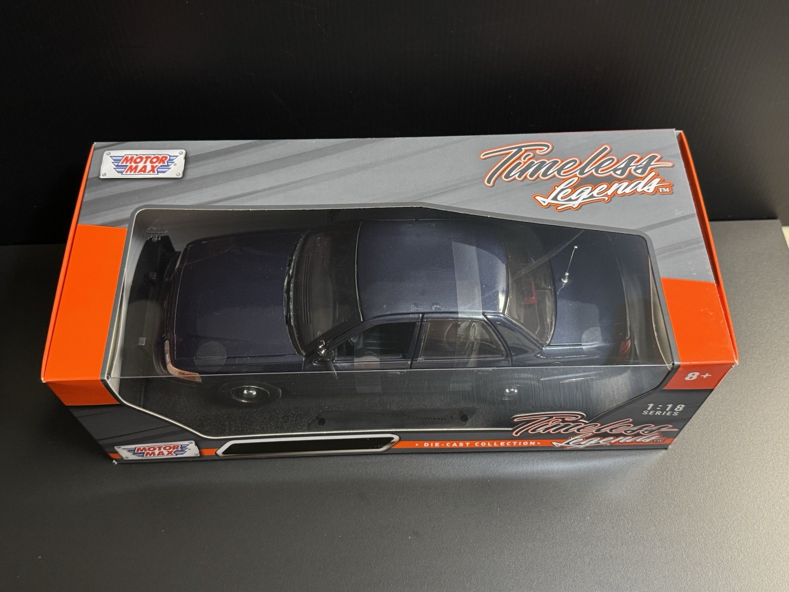 2001 Ford Crown Victoria LX Sedan Blue Slicktop Unmarked W/ Push Bar 1/18 HTF !