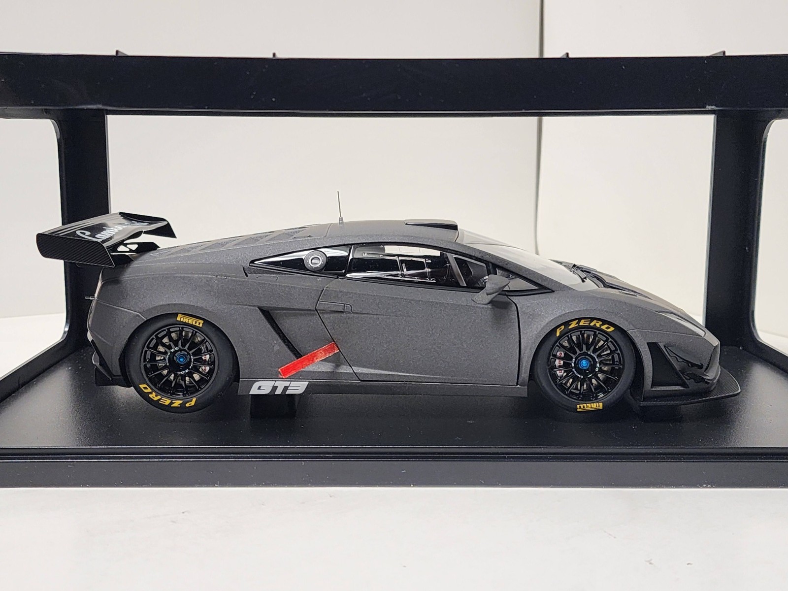 AUTOart 1:18 diecast cars: Lamborghini Galardo GT3, color: gray